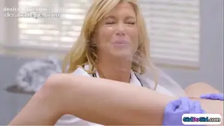 4K Unaware doctor gets squirted in her face