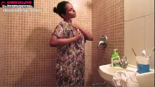 Trending Amateur Indian Babes Sex Lily Masturbation In Shower